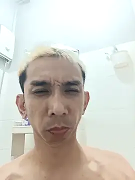 assluv1909 Adlı Modelin Canlı XXX Sohbeti