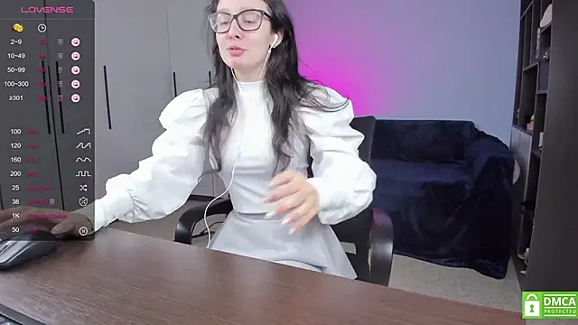 Agatta_Smith Adlı Modelin Canlı XXX Sohbeti