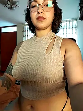 Chat XXX en directo de FallsForHerSmile