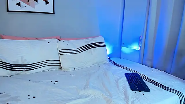 PauleteW10 Webcam Show