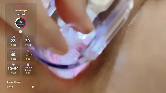 yueyue2003 Live XXX-Chat