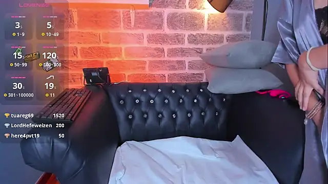 Nahiajhonson_ Webcam-Show