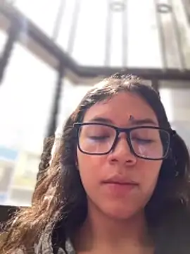 Mila_Morgan: вебкам-шоу