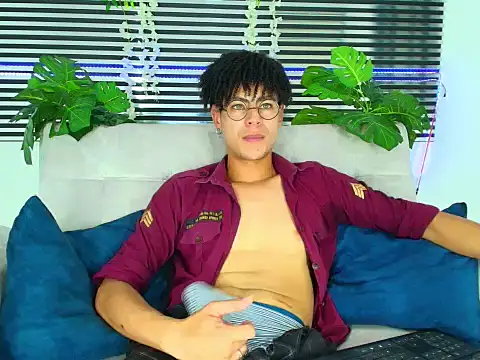 Вебкам-шоу ThiiagoSaeenz