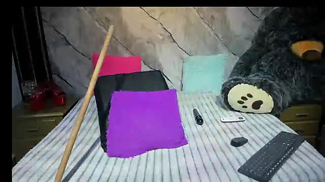 Živý XXX chat Niyirey1