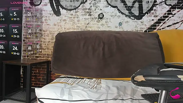 SaadyDeepAss' Live XXX Chat