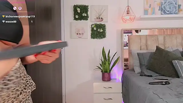 Dulce_Morrys 现场XXX聊天