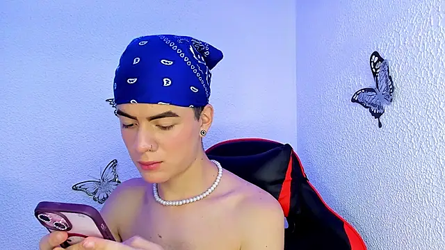 andrew_ixz Webcam show