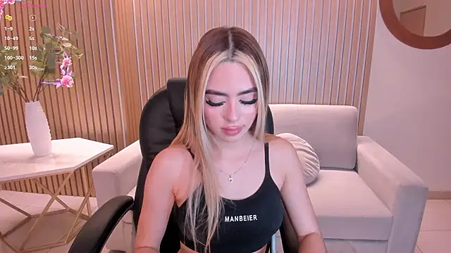 JuanitaClay 现场XXX聊天