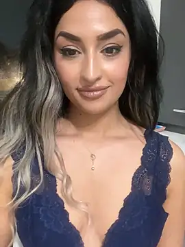 Mia_spicyyn Webbikameraesitys