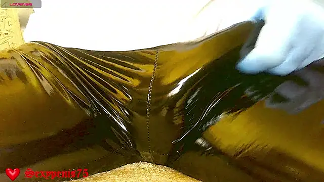 XXX chat uživo modela sexypenis75