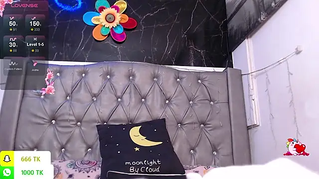 دردشة LAILAGUMMY الجنسية المباشرة