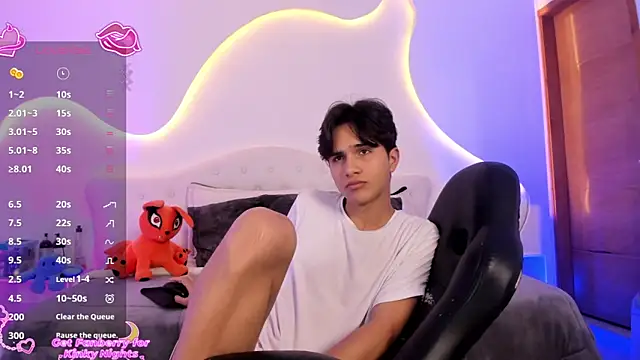 jin_luna: διαδικτυακό σόου στην κάμερα