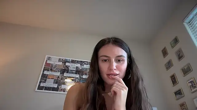 graciesmith27 Adlı Modelin Canlı XXX Sohbeti