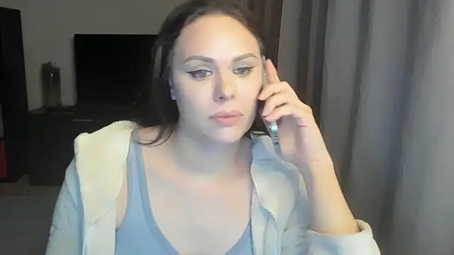 MollyCheiz Adlı Modelin Canlı XXX Sohbeti