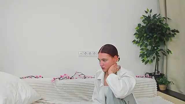 ElisaFelio: онлайн-секс-чат