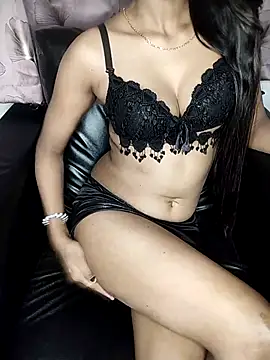 sassy__zaraa Show in webcam