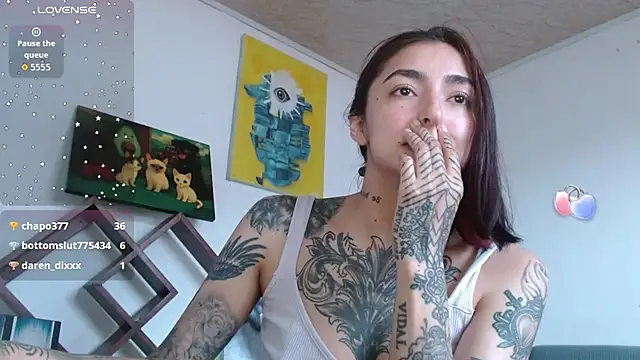 Chatroom XXX en direct de ZoeBakers_