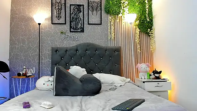 lana_gill1's Webcam Show