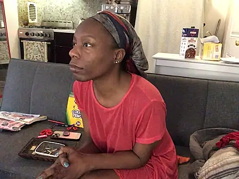 Вебкам-шоу littyleesh1