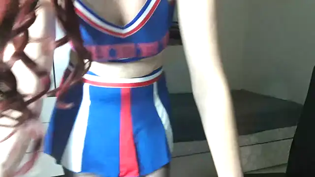 Aromaloveqq élő XXX-chatje