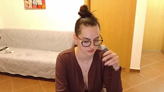 Chat +18 de LexieRosse ao vivo