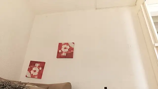 Онлайн чат XXX CarolineAikos