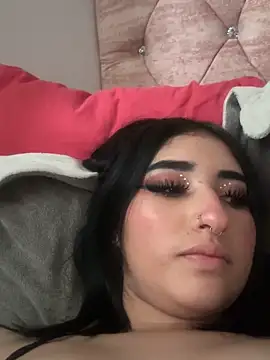 KattEngel Adlı Modelin Canlı XXX Sohbeti