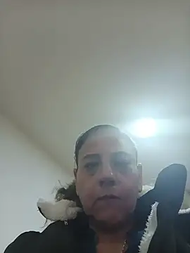 Онлайн чат XXX sasi_luna