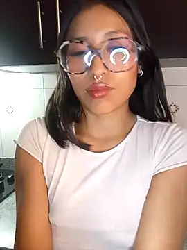 celeste_stonnes Adlı Modelin Canlı XXX Sohbeti