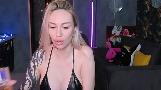 Blckmirrorr live XXX chat