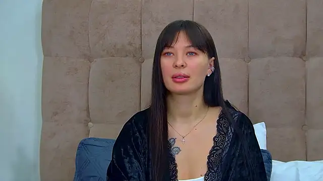 AlexandraBloom Chat XXX live