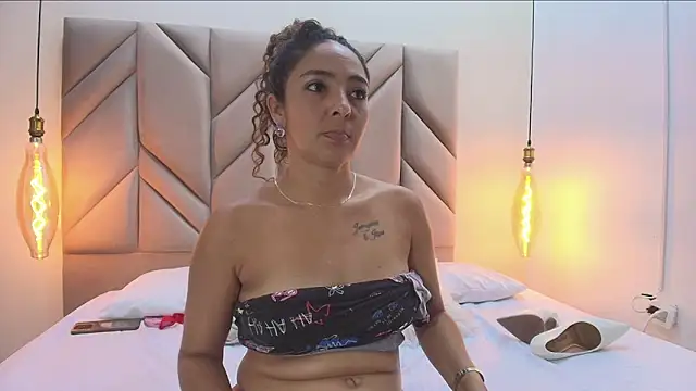 BiancaFords Adlı Modelin Canlı XXX Sohbeti