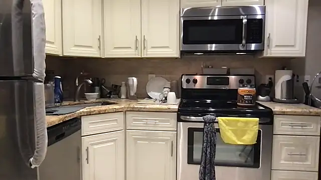 BigGuyMuscle: вебкам-шоу