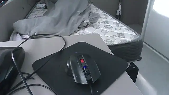 JUNINHOLEKEJR Live XXX-chat