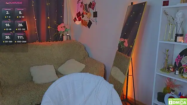 JoyceJones: онлайн-секс-чат