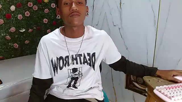 ManSant 现场XXX聊天