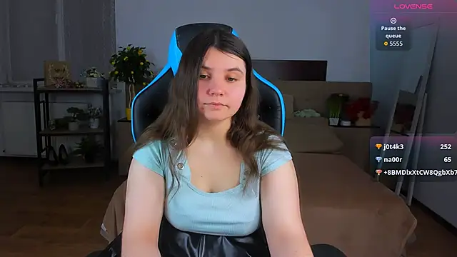 Viola__Shy: απευθείας συνομιλία ΧΧΧ