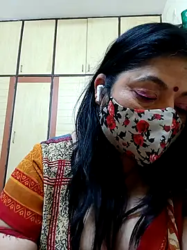 Ratna-777 现场XXX聊天