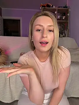 KassandraTress: απευθείας συνομιλία ΧΧΧ