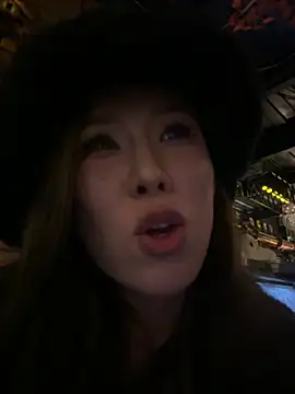 Manson13333のライブXXXチャット