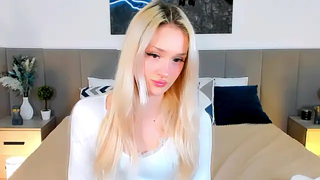 SugarWhispern Live XXX chat