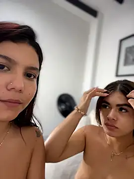 CherrySmirkXXX's Live XXX Chat