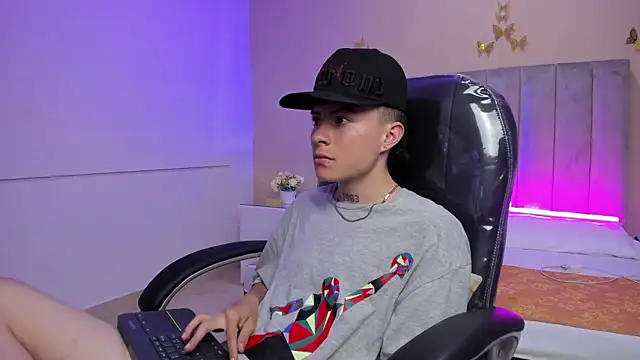 Nascary_Fox: απευθείας συνομιλία ΧΧΧ