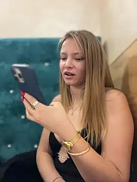 AnastasiaAniess Live XXX Chat