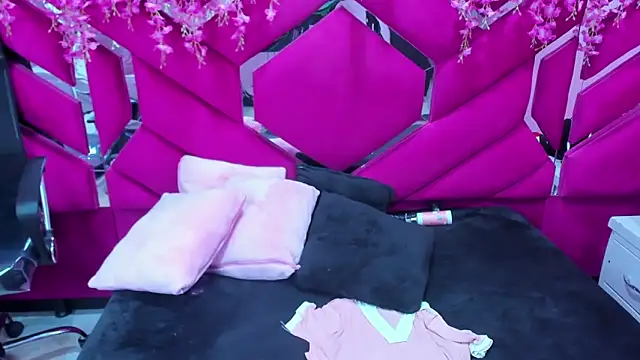 Atena_Glow_ Obrolan Langsung XXX