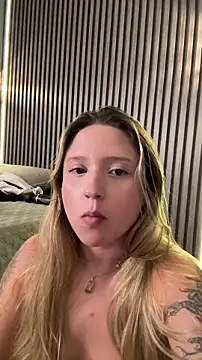 แชท XXX สดของ MiaPetit_