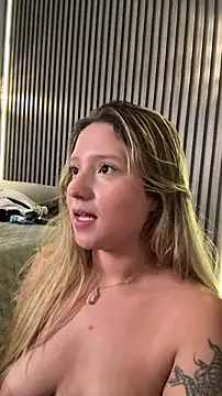 دردشة MiaPetit_ الجنسية المباشرة