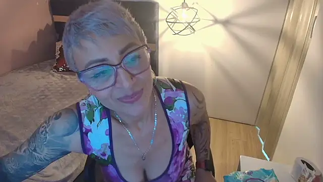 Charlotte__Gray élő XXX-chatje