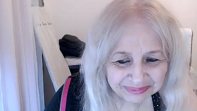 SusiLifeXXX: онлайн-секс-чат